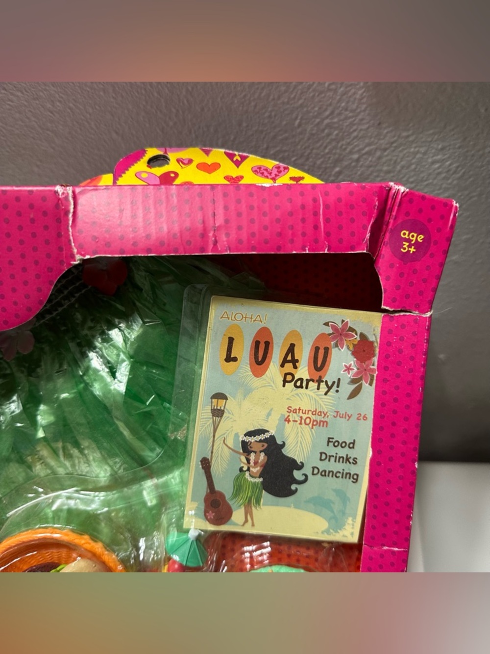 Our Generation Love a Luau Accessory Set - Picture 2 of 3